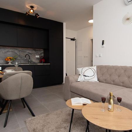 Studio Apartman Apollonia Sinj Eksteriør billede
