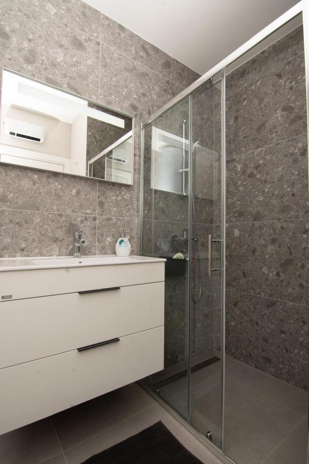 Studio Apartman Apollonia Sinj Eksteriør billede