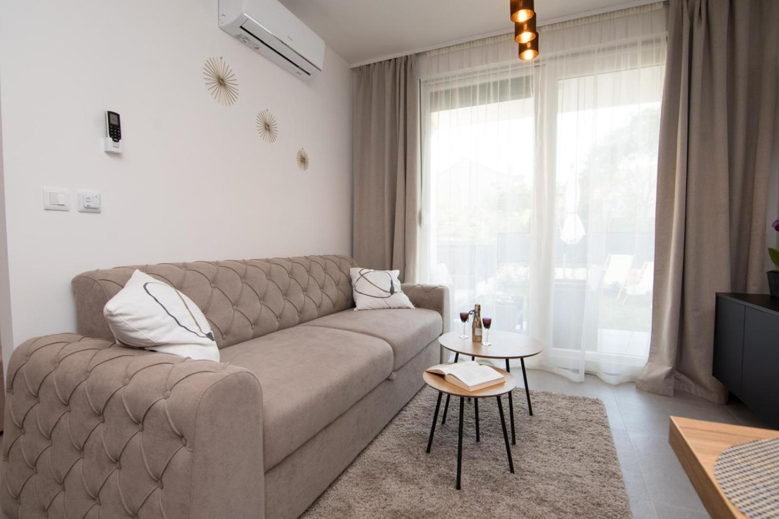Studio Apartman Apollonia Sinj Eksteriør billede