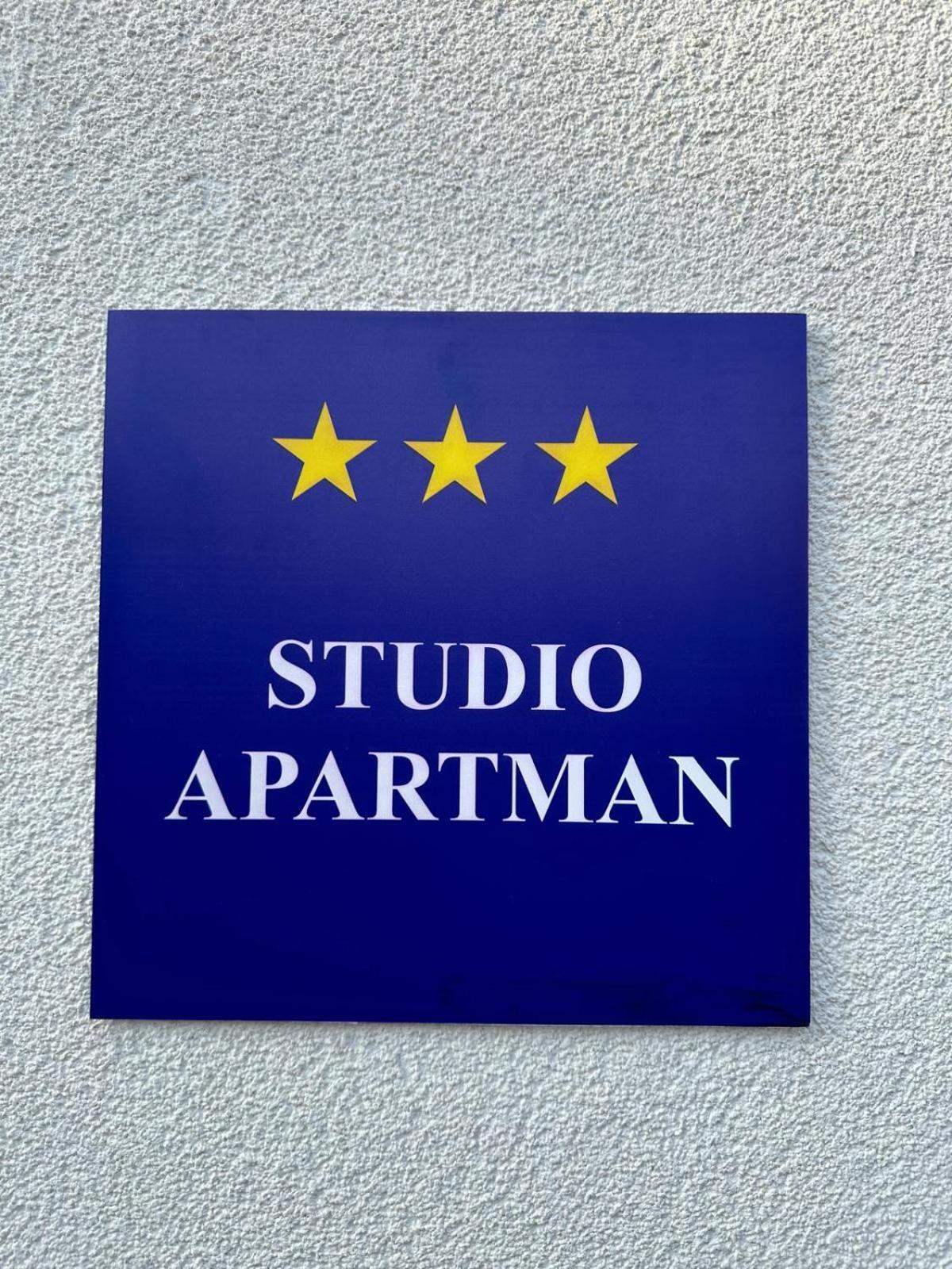 Studio Apartman Apollonia Sinj Eksteriør billede